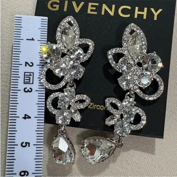 Givenchy earrings - Picture 7 of 7